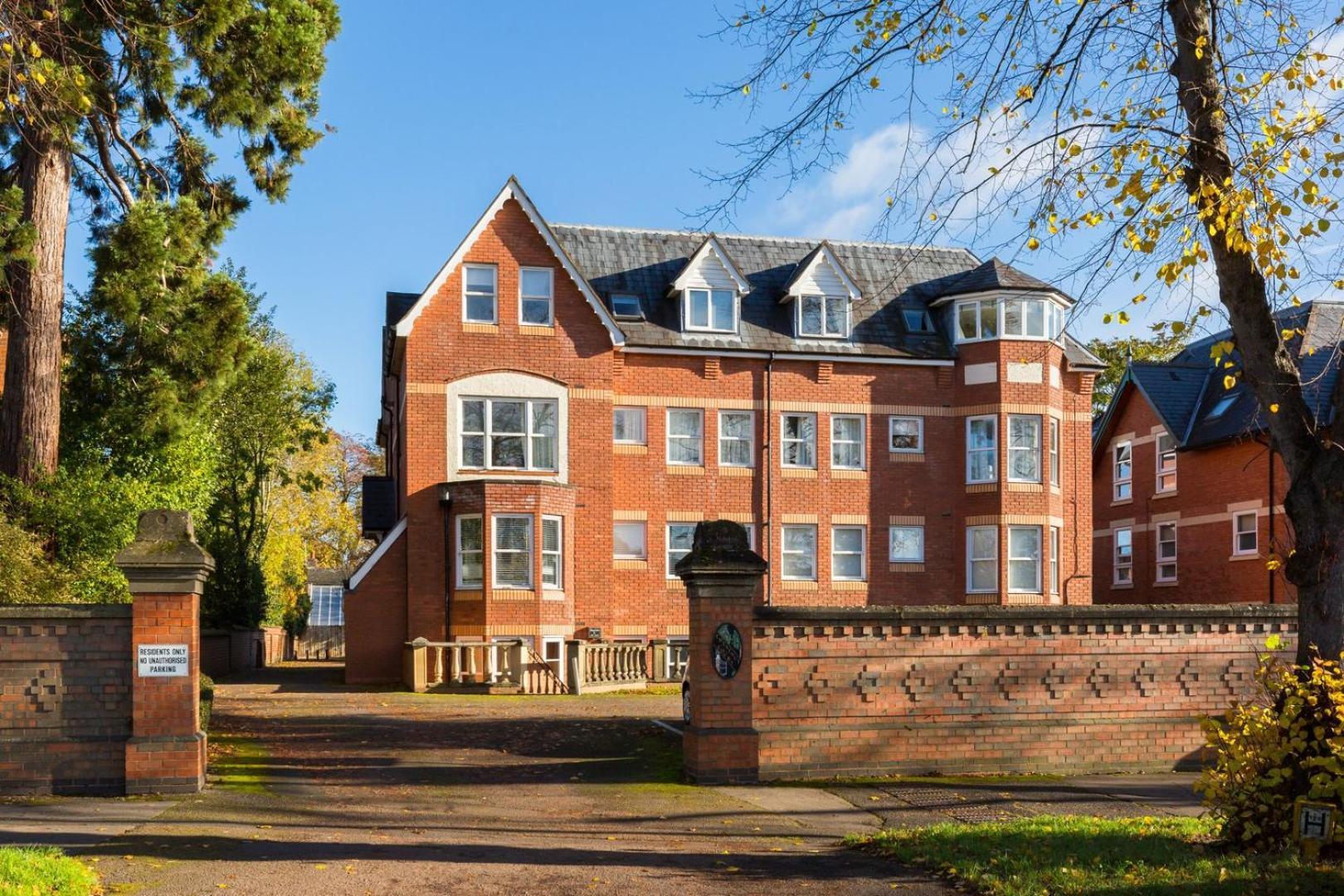 Modern 2-Bedroom Apartments With Free Parking In Leamington Spa Kültér fotó