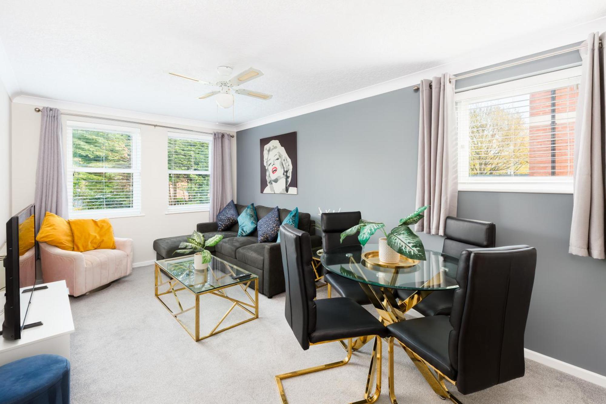 Modern 2-Bedroom Apartments With Free Parking In Leamington Spa Kültér fotó