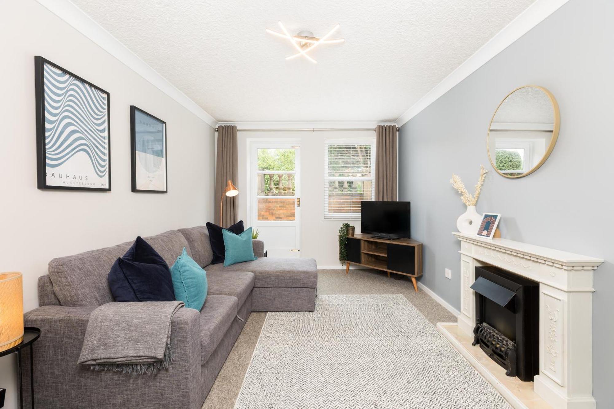 Modern 2-Bedroom Apartments With Free Parking In Leamington Spa Kültér fotó