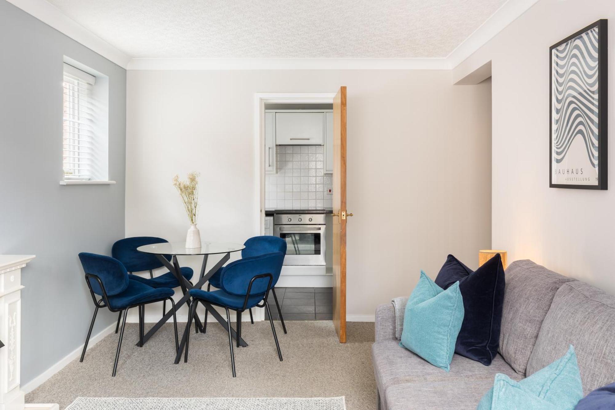 Modern 2-Bedroom Apartments With Free Parking In Leamington Spa Kültér fotó