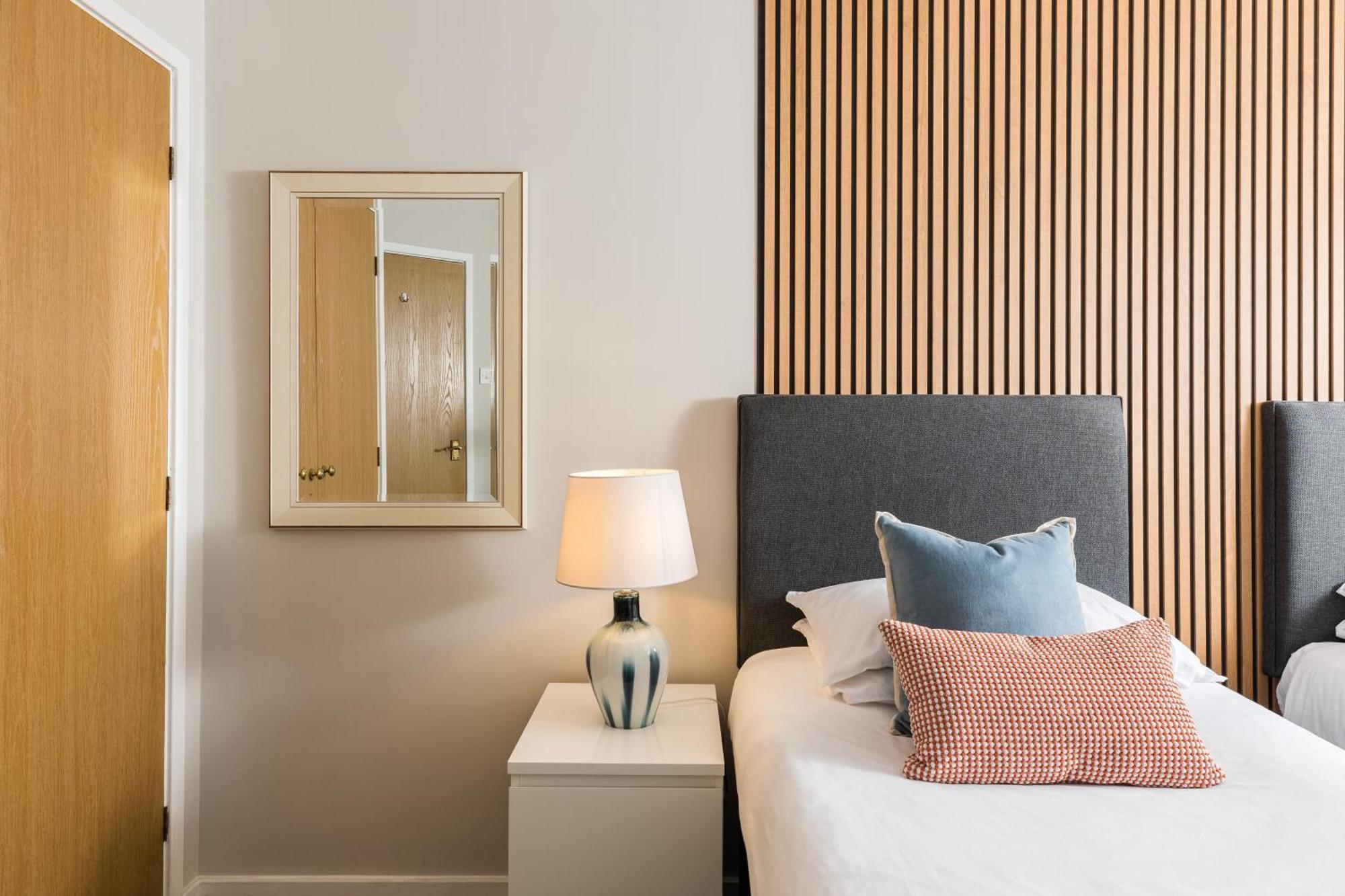 Modern 2-Bedroom Apartments With Free Parking In Leamington Spa Kültér fotó