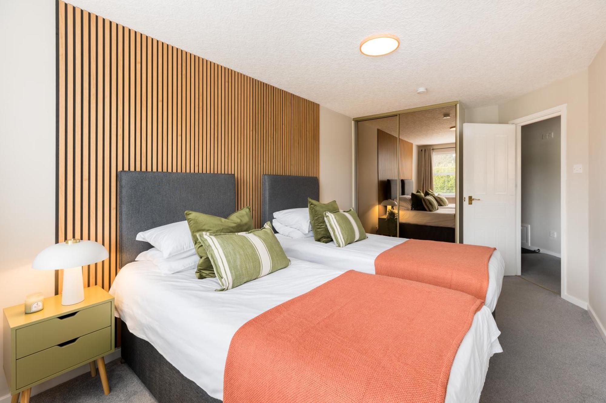 Modern 2-Bedroom Apartments With Free Parking In Leamington Spa Kültér fotó