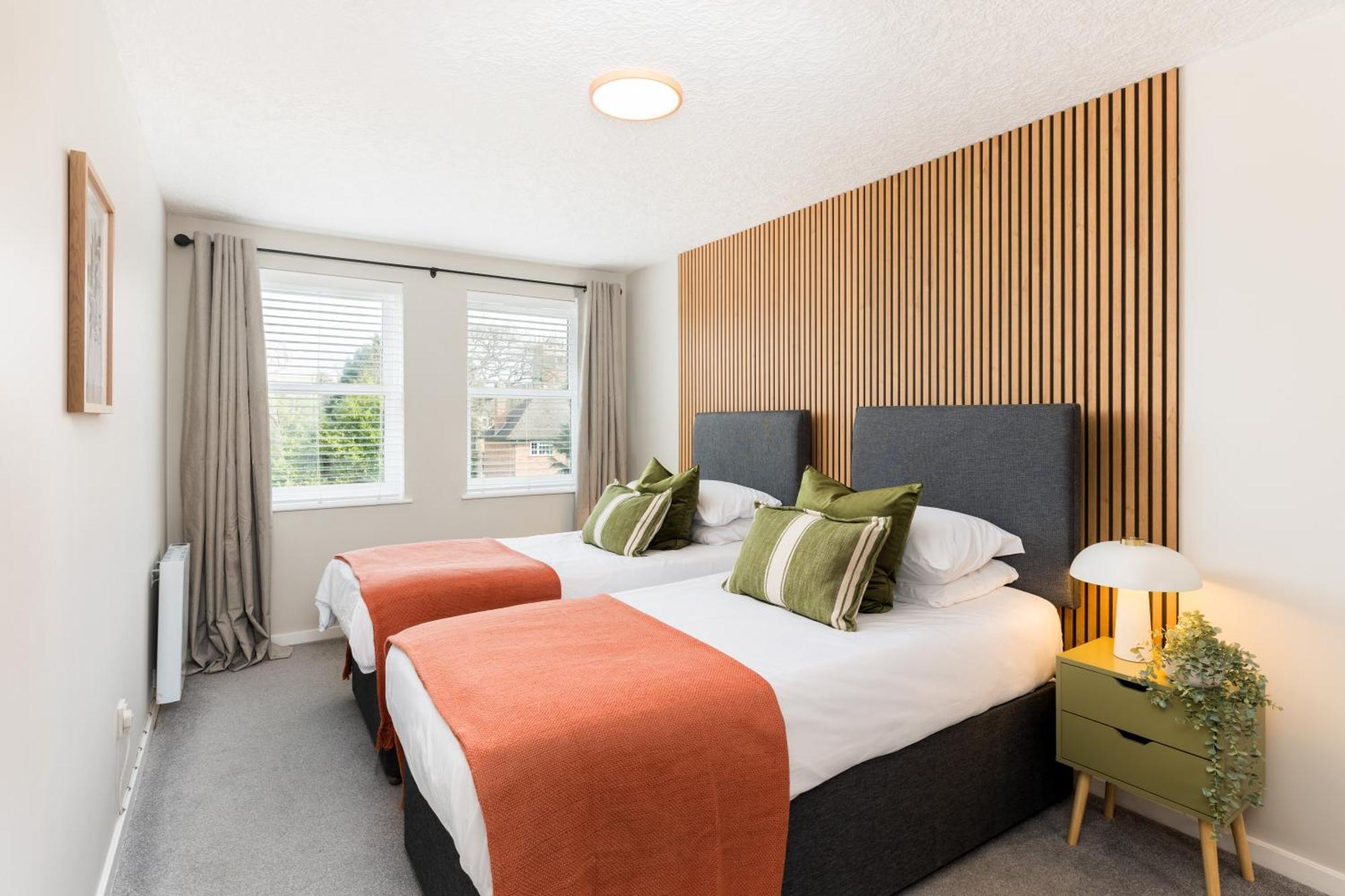 Modern 2-Bedroom Apartments With Free Parking In Leamington Spa Kültér fotó