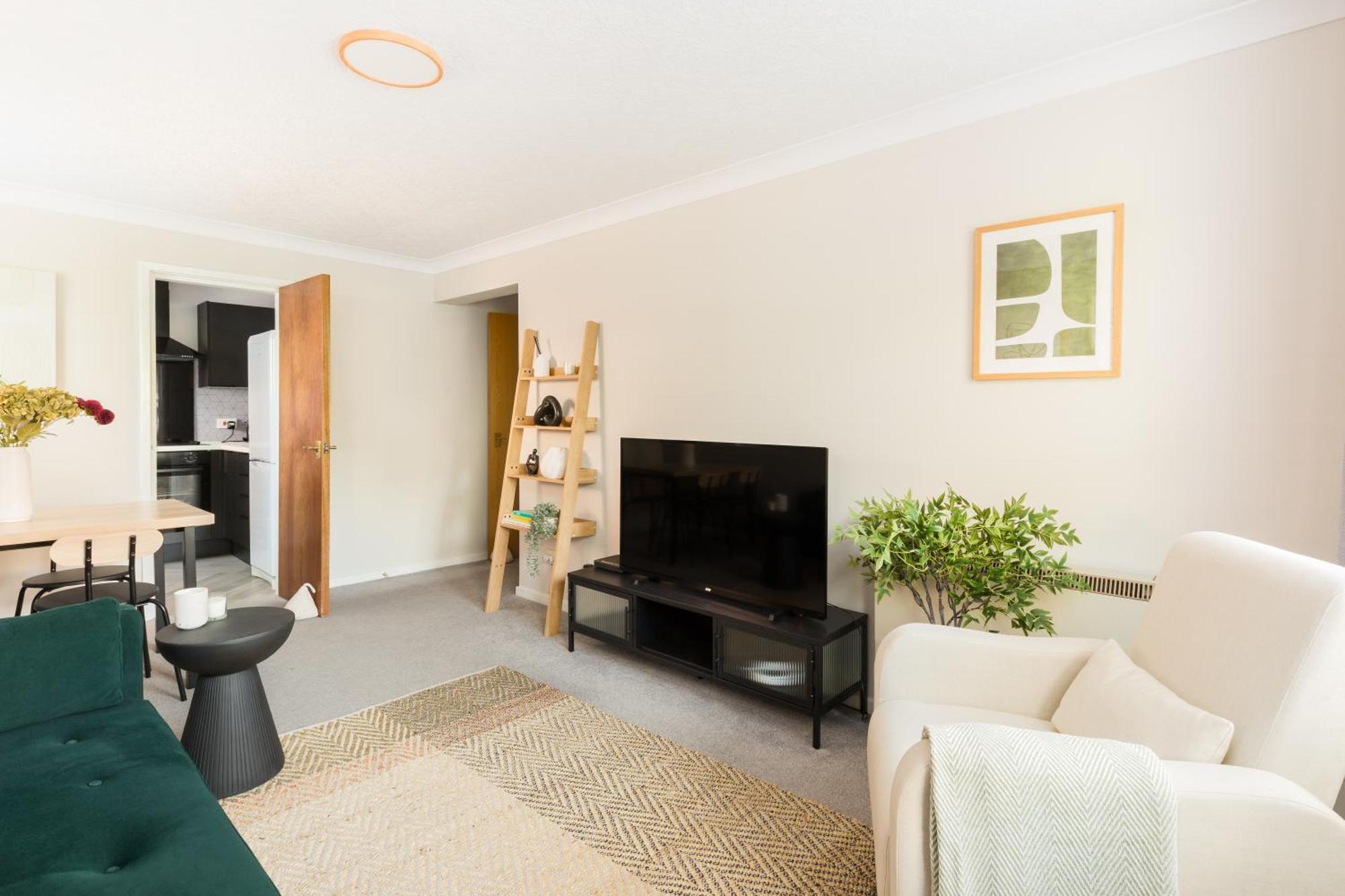 Modern 2-Bedroom Apartments With Free Parking In Leamington Spa Kültér fotó