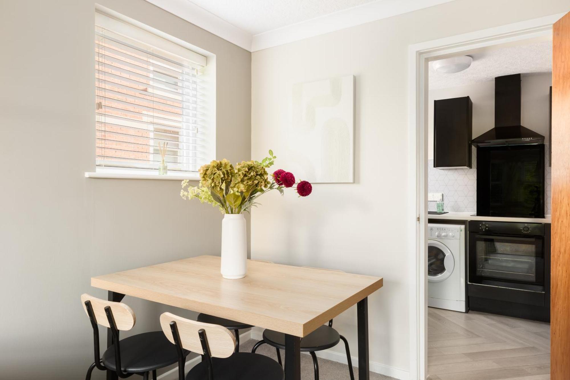 Modern 2-Bedroom Apartments With Free Parking In Leamington Spa Kültér fotó