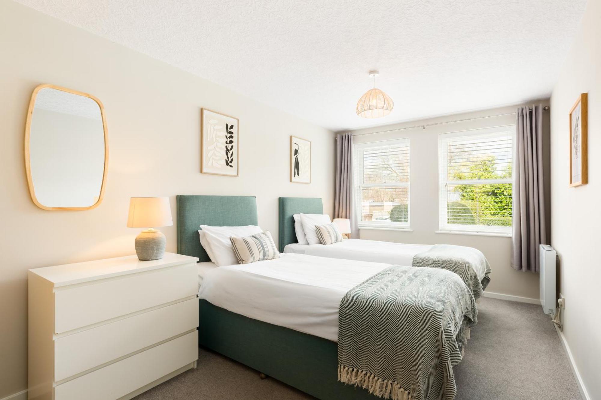 Modern 2-Bedroom Apartments With Free Parking In Leamington Spa Kültér fotó